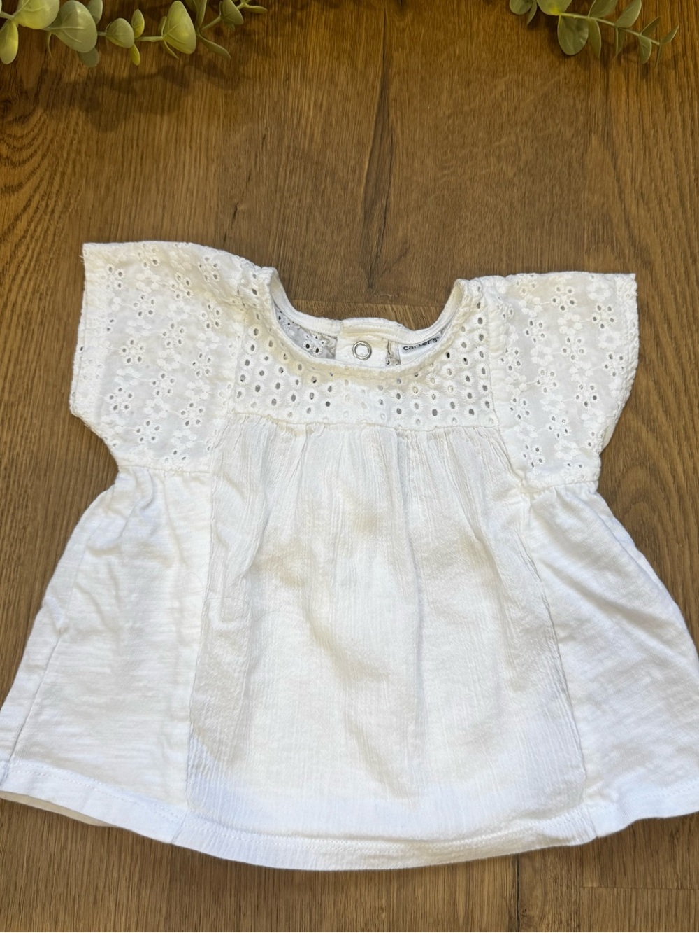 Carter’s Baby Girl 6M White Eyelet Flutter Sleeve Top